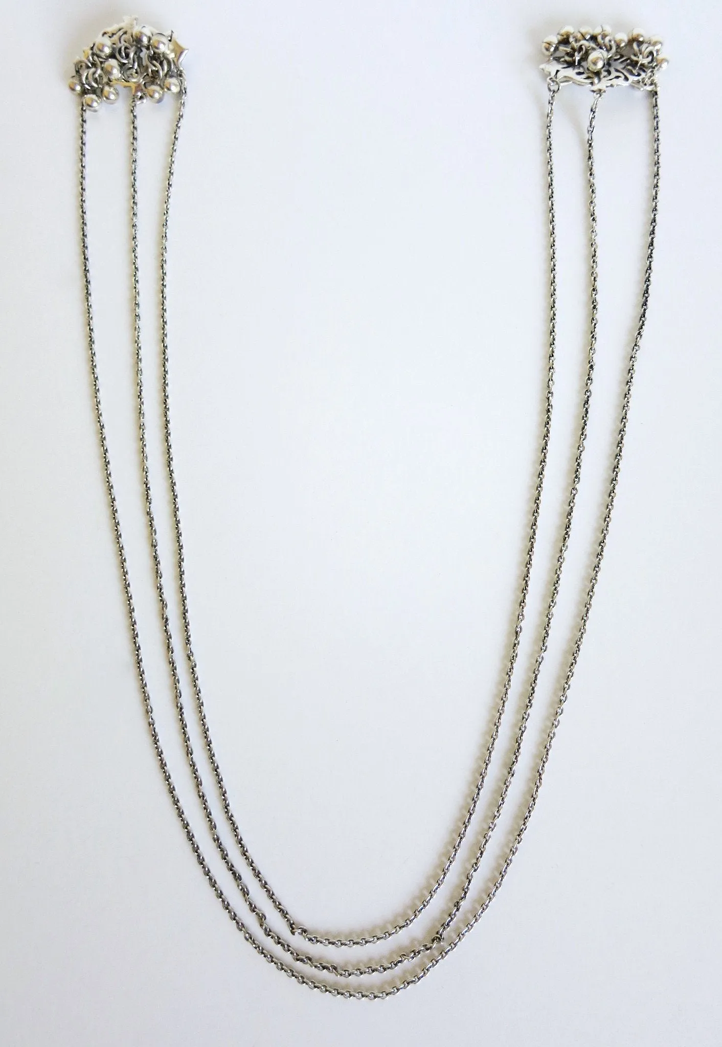 Stunning, conversation-starting, traditional, Indian clipped chain hair ornament
