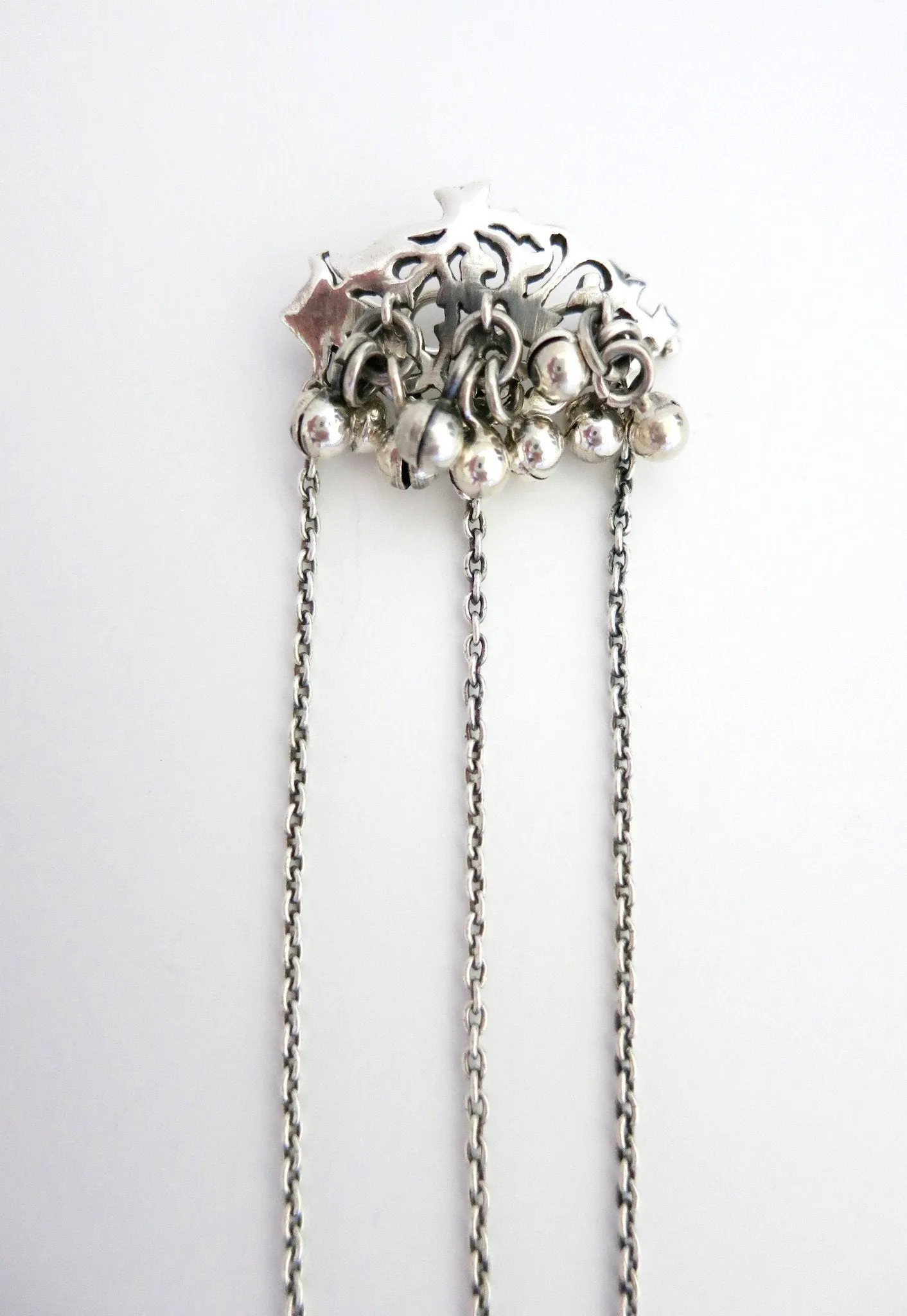 Stunning, conversation-starting, traditional, Indian clipped chain hair ornament