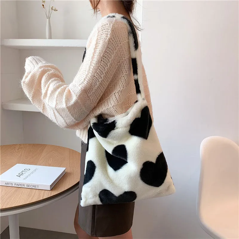 Sue – Plush Heart Pattern Shoulder Bag with Soft Finish