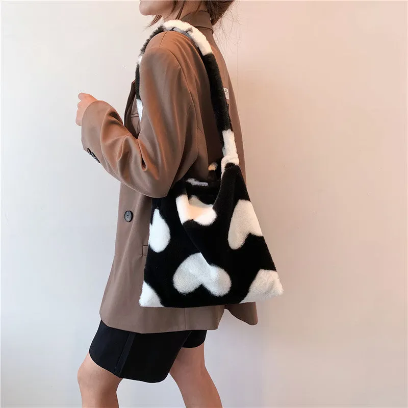 Sue – Plush Heart Pattern Shoulder Bag with Soft Finish