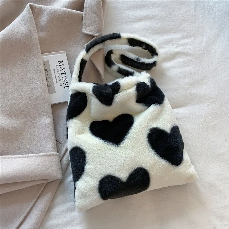 Sue – Plush Heart Pattern Shoulder Bag with Soft Finish