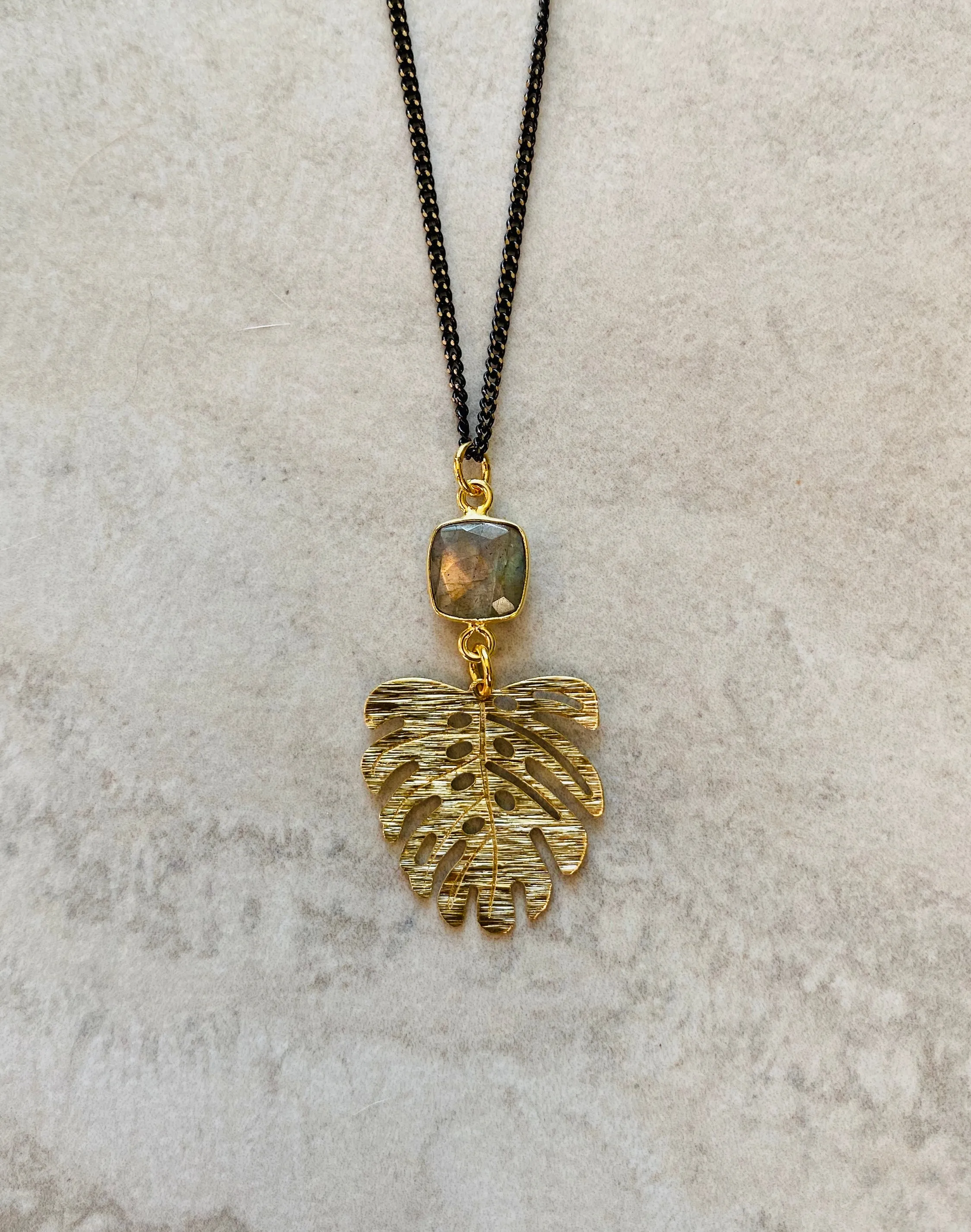 Textured Monstera Labradorite Necklace