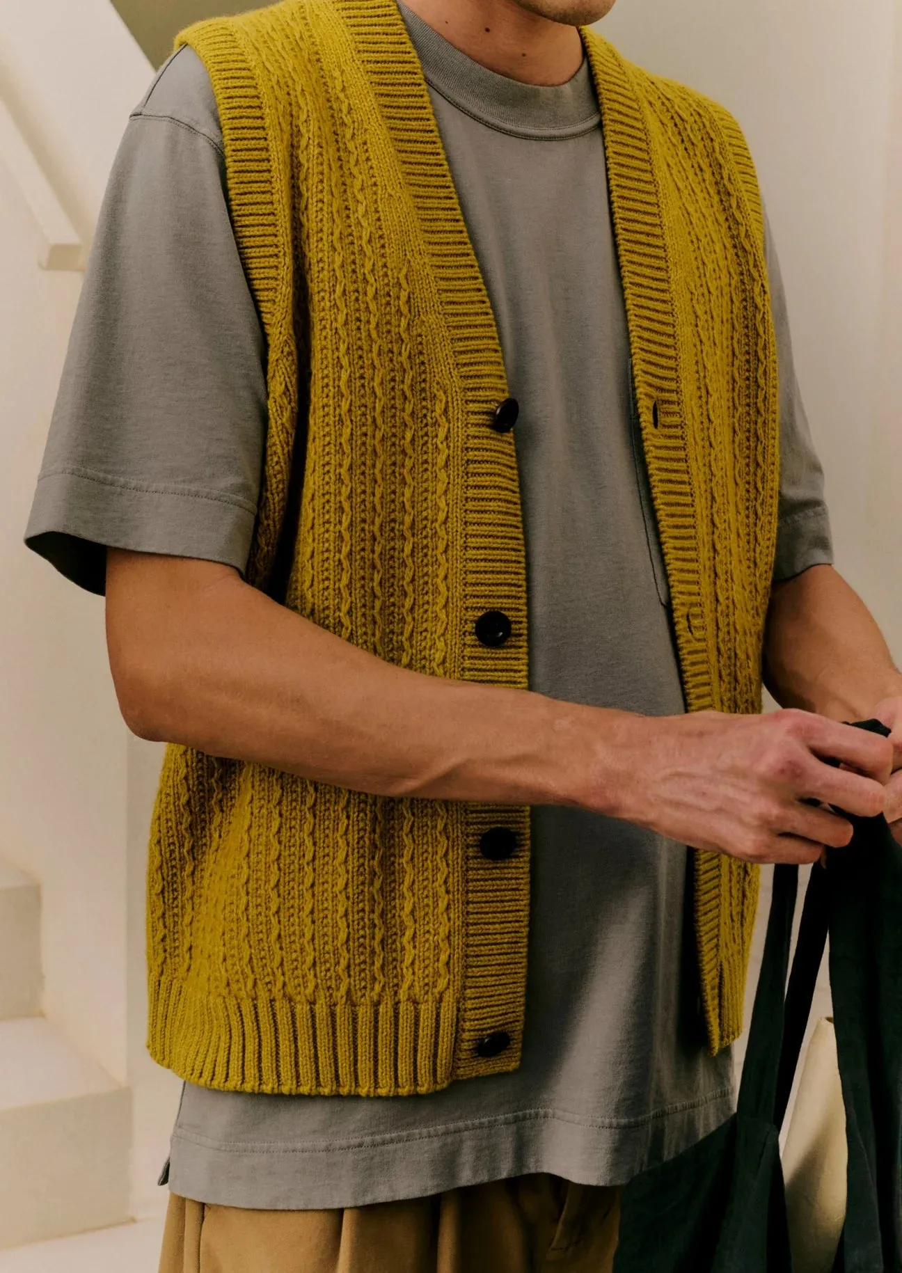 TEXTURED VEST