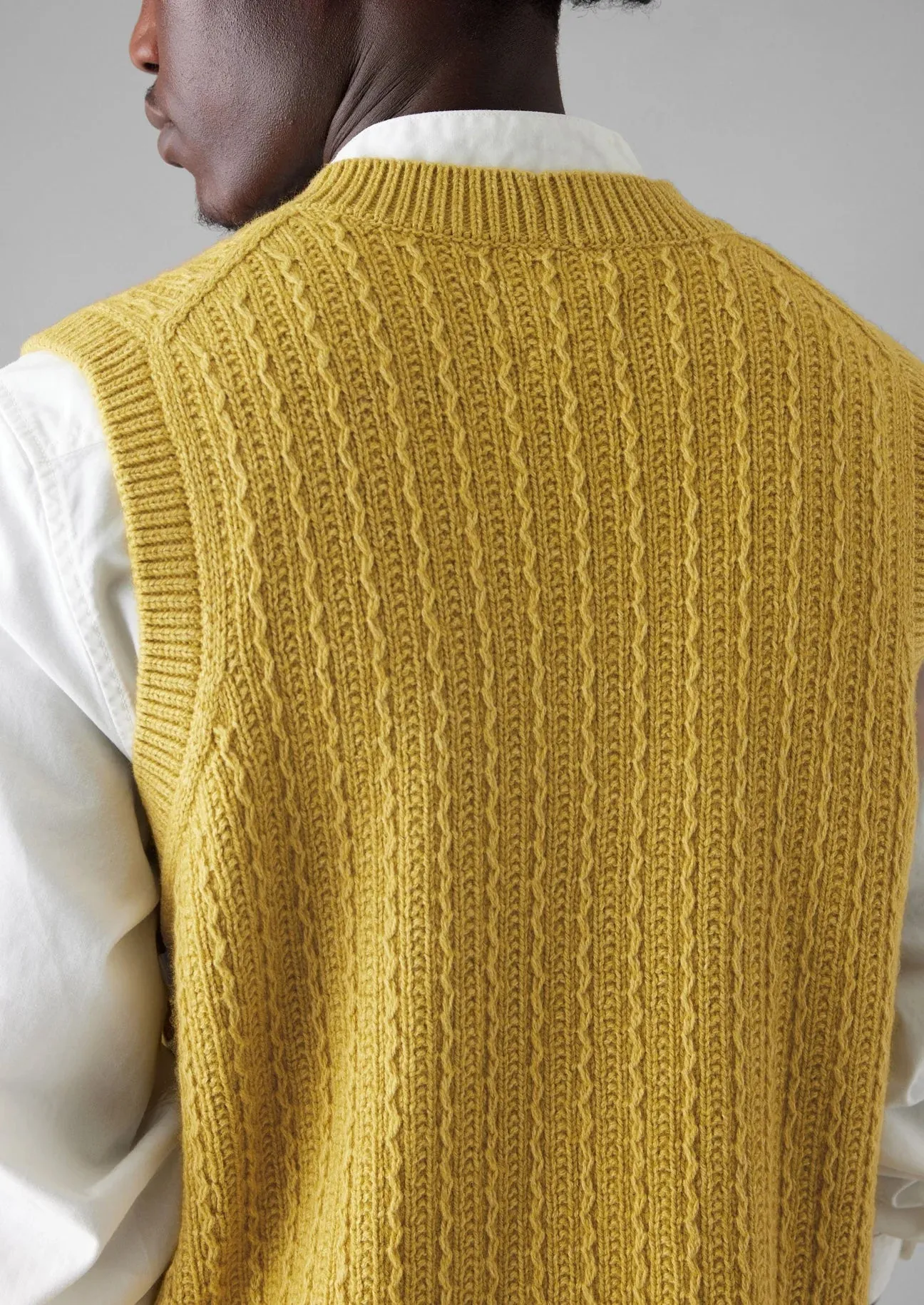 TEXTURED VEST