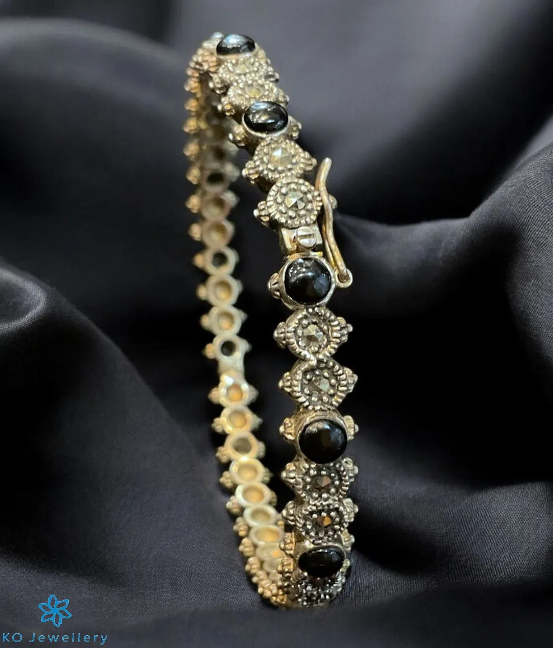 The Opulent Black Silver Marcasite Openable Bracelet (Free Size)