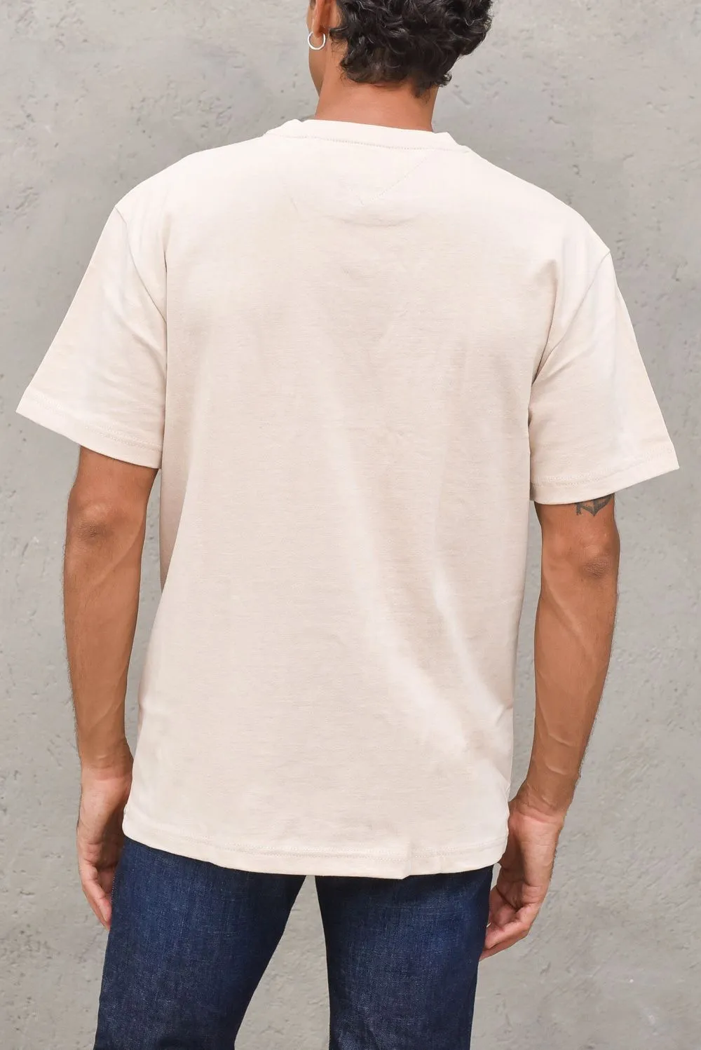Tjm Tommy Badge Tee - Abi Smooth Stone