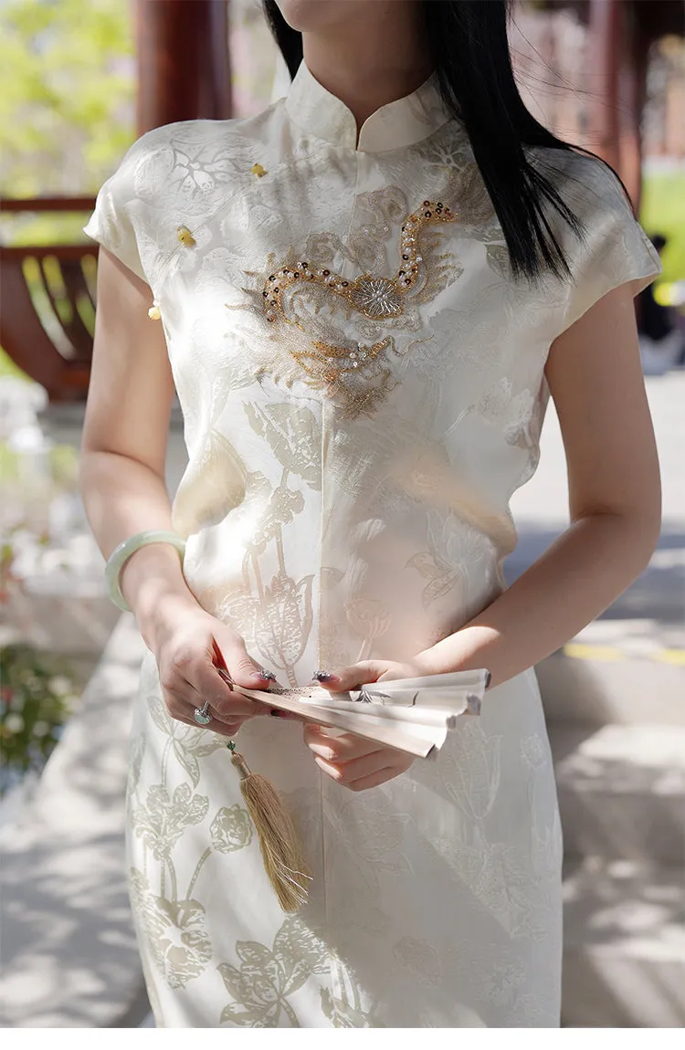 Vanessa Exquisite Embroidery Qipao Cheongsam