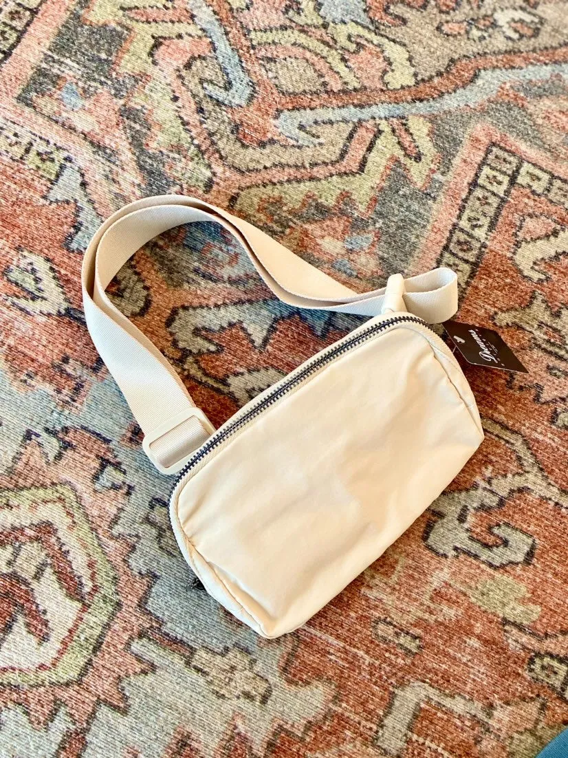 Waterproof workout fanny pack