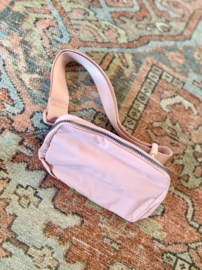 Waterproof workout fanny pack