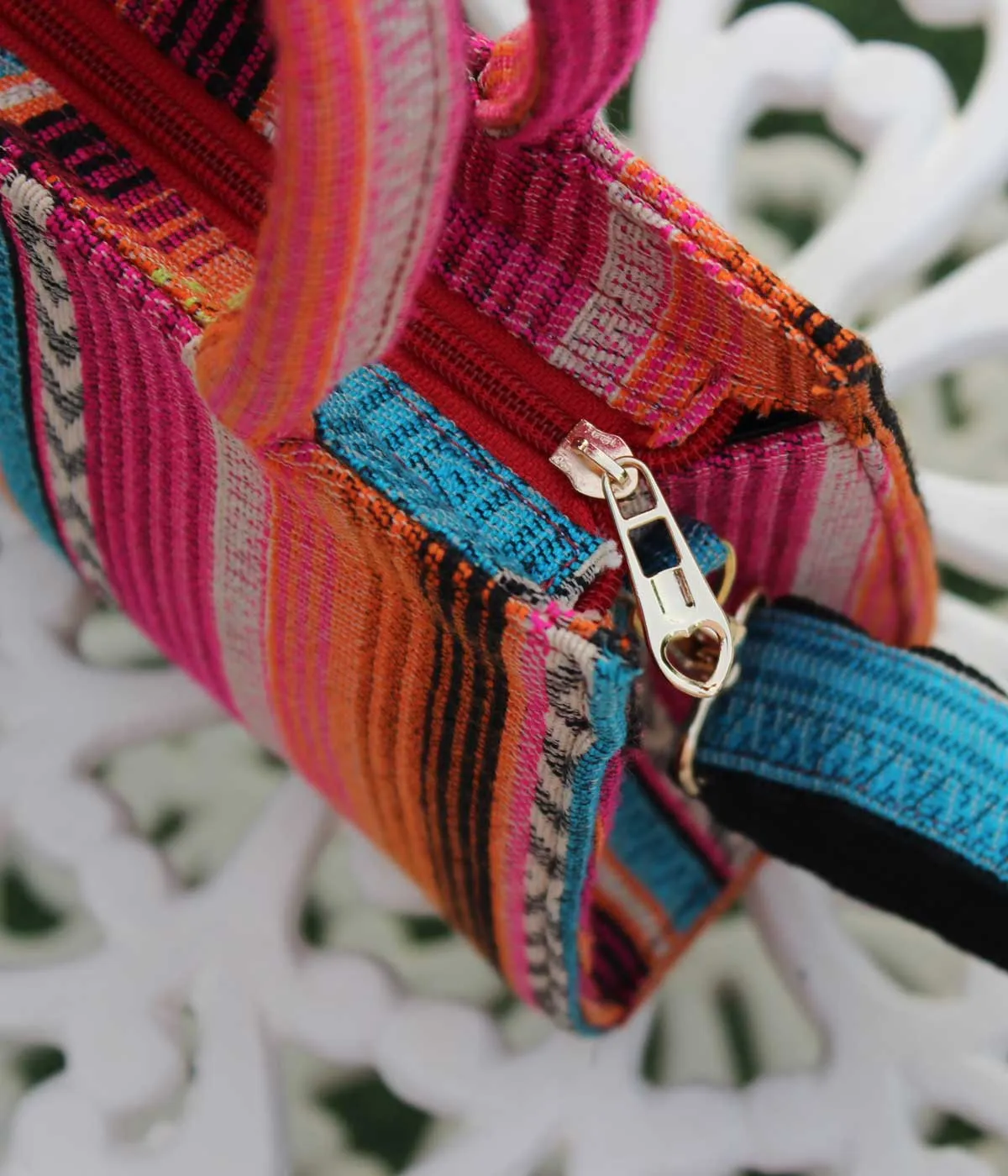 WEAVED COLORFUL SMALL TOTE BAG